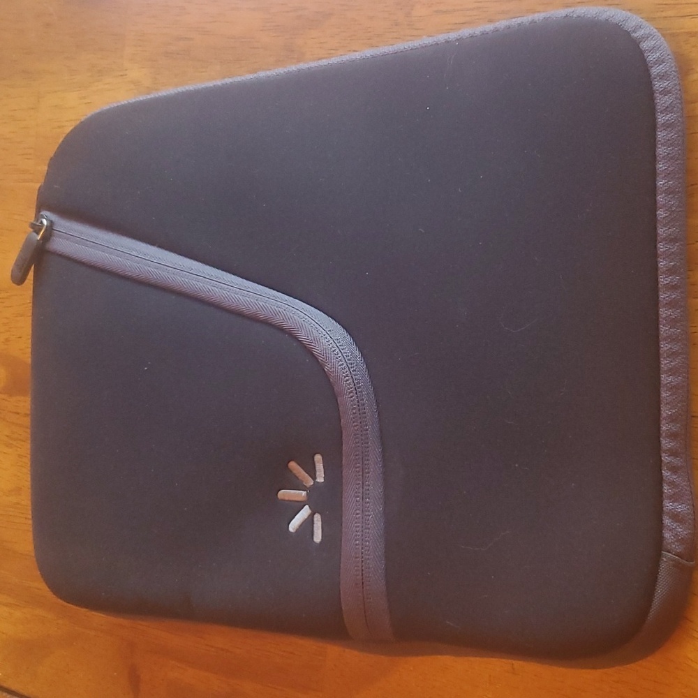Case Logic Padded Neoprene Tablet Sleeve 8x11in